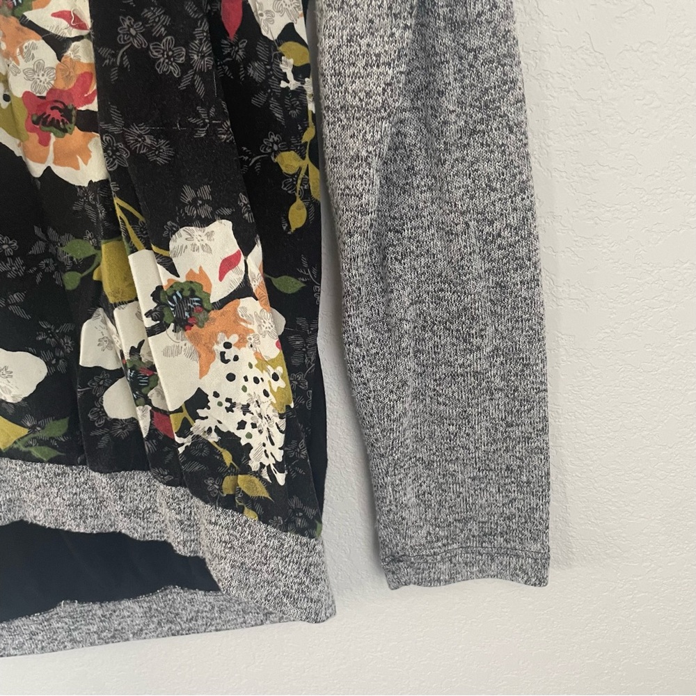 Kut From The Kloth Black Floral Lightweight Sweater Long Sleeve Size Medium - Picture 5 of 9